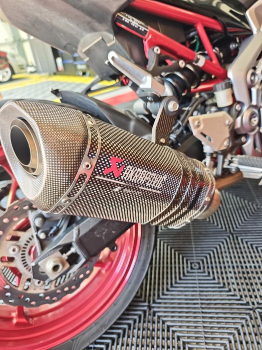 Kawasaki z900 akrapovic