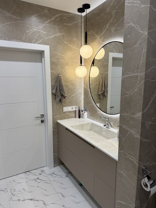 Продам 2 комнатную квартиру с дизайнерским ремонтом 70м2