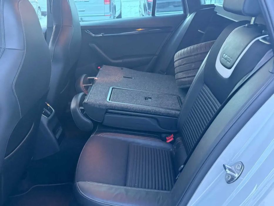 Skoda Octavia RS      2016