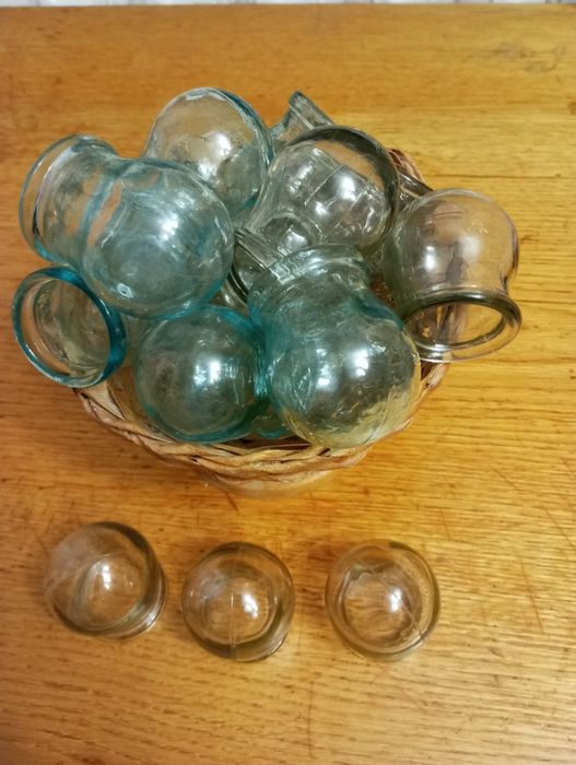 Банки скляні медичні для вакумного масажу . Виробник СРСР.