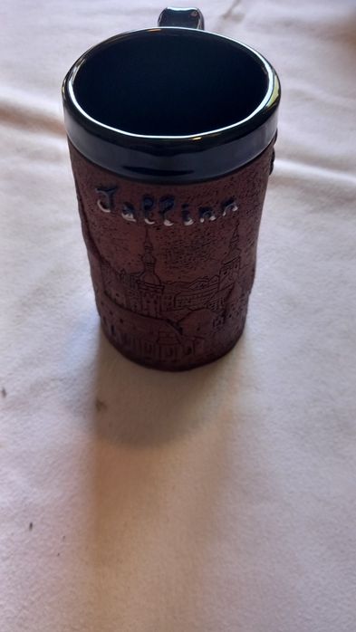 Caneca de cerâmica terracota  lembrança de Tallinn