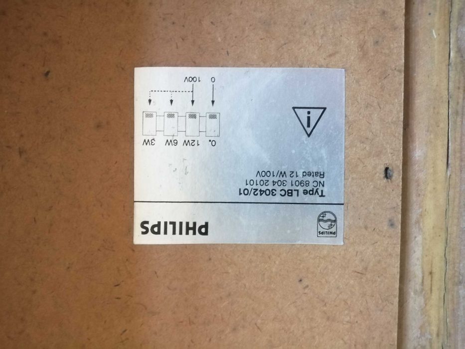 Duas colunas de som PHILIPS LBC 3042/01