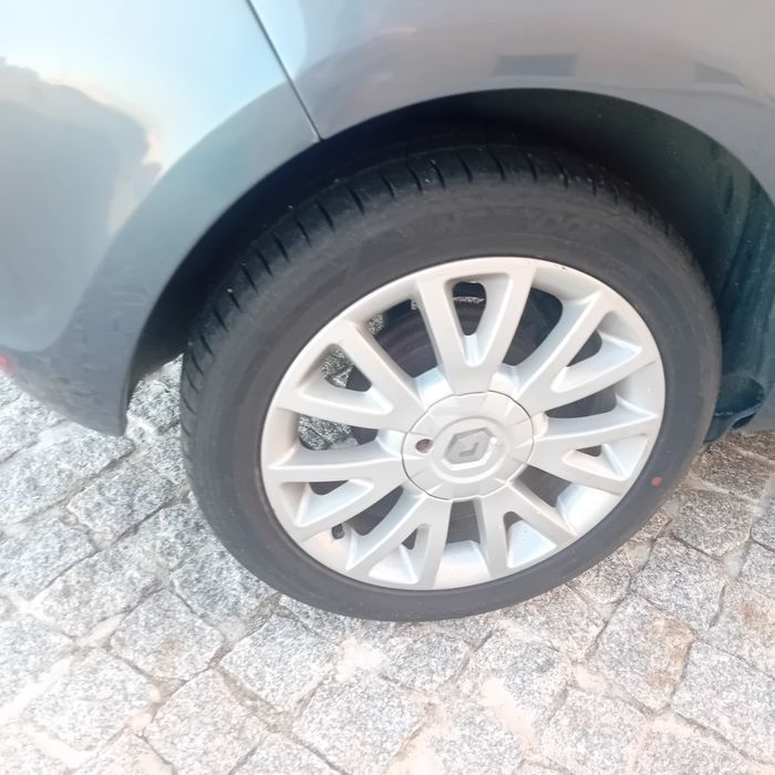 Renault clio 1.2 dynamique s Gasolina 2011