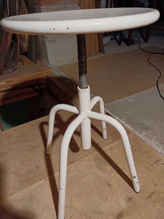 Antyk - Loft Taboret lekarski metalowy