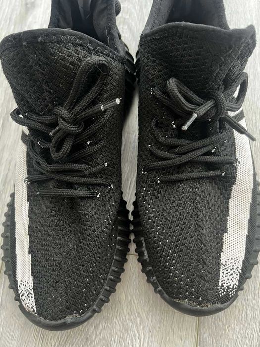 Кросівки 42 розмір