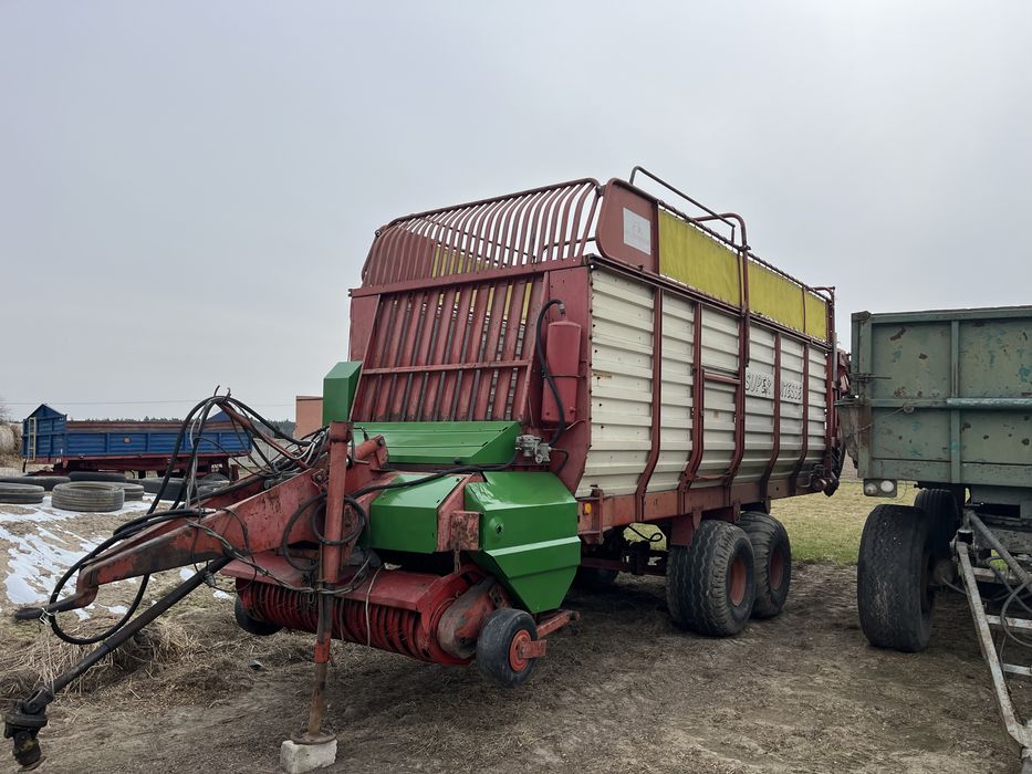 Przyczepa samozbierająca strautmann (pottinger, claas,krone)
