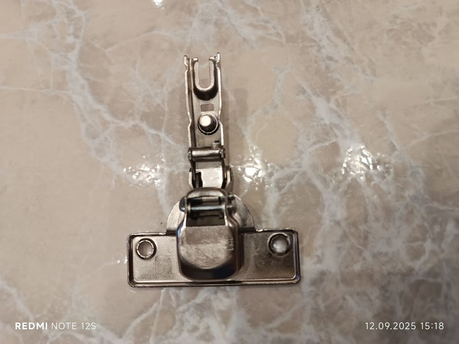 Петля мебельная Hettich Slide-on 2333 накладна 95° (D=1,5)