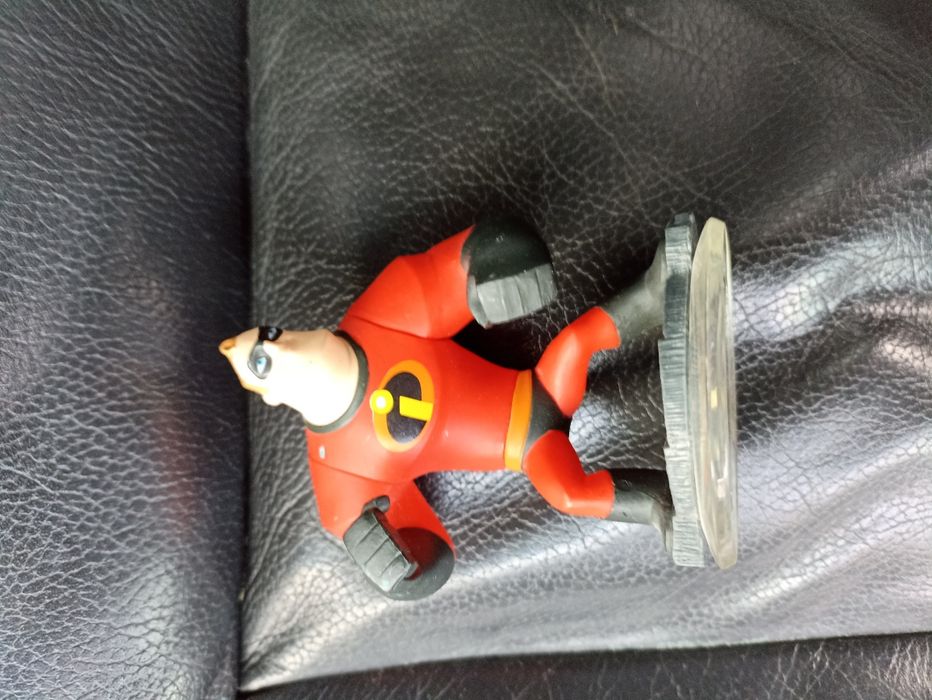 Figurka Disney infinity postać z bajki ,,Iniemamocni,,