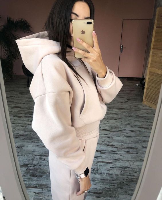 Супер стильний спортивний костюм