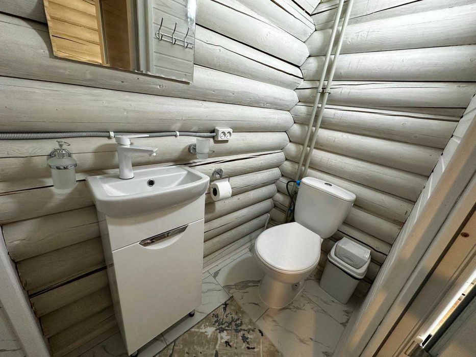 Продається база відпочинку - 2 готелі, кафе та басейн