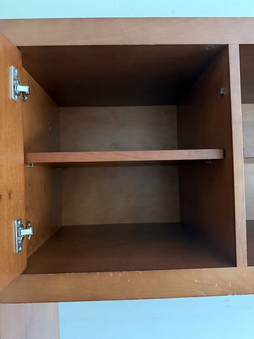 Móvel em ponte castanho