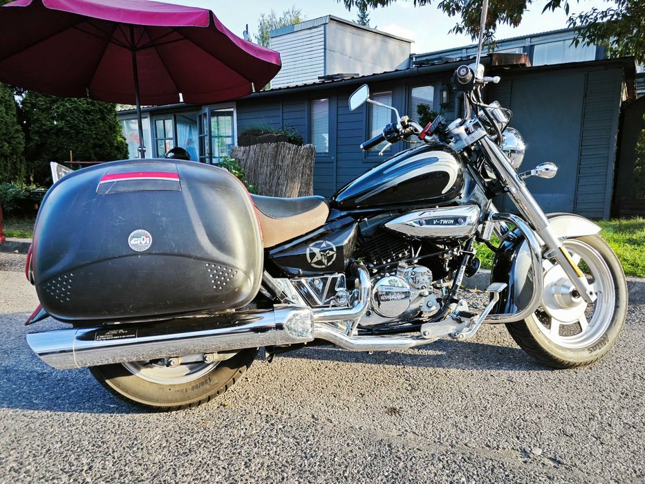 Hyosung Aquila 125 V-Twin | 2015 | Kat. B | 17 tys. km