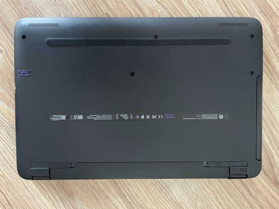 Laptop HP 15-BA0009NT AMD A87410 8GB 128 GB SSD Radeon R5 15.6'' Windows 10