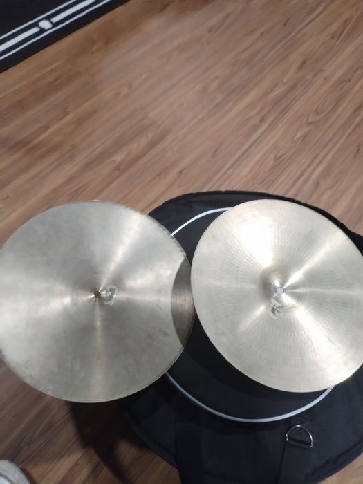 Pratos Zildjian Avedis