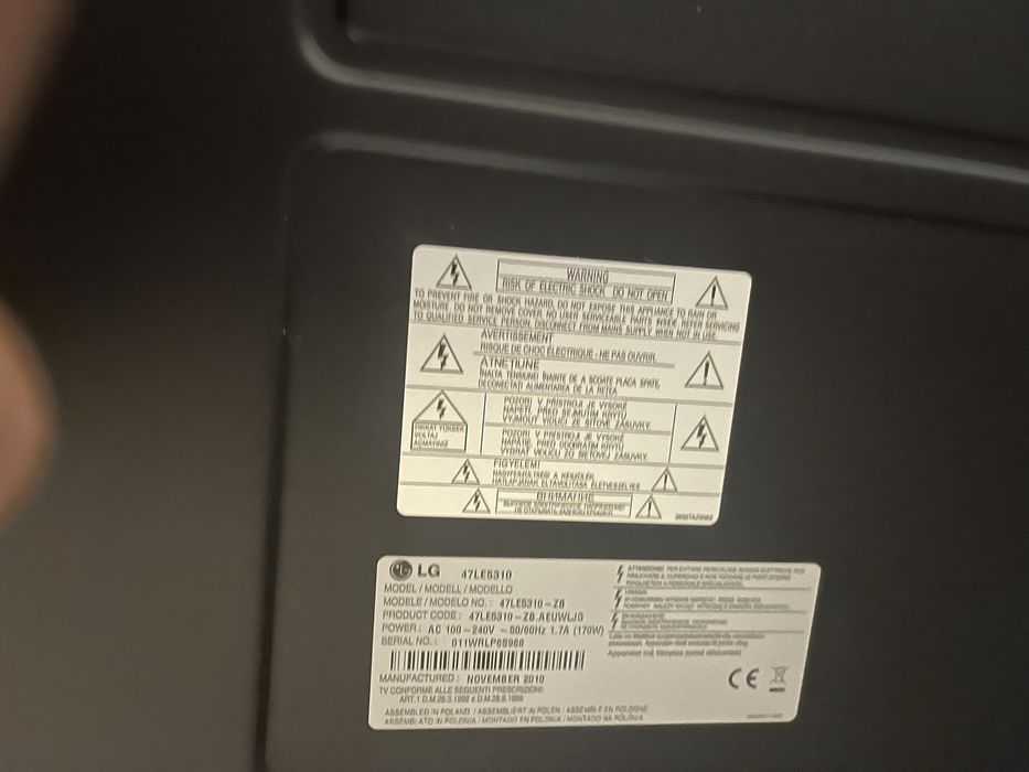 LG led de 47 polegadas - de 2009. A funcionar