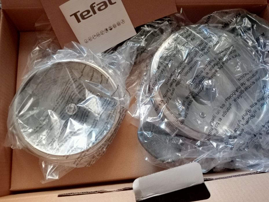 Тефаль 2 кастрюли,новые