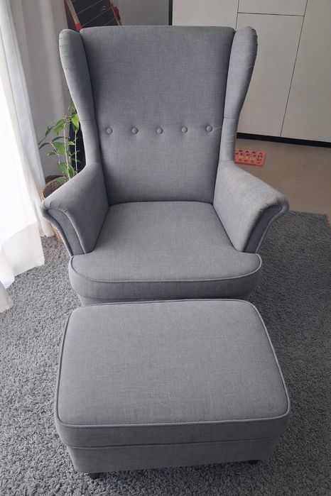 Poltrona + repousa pés