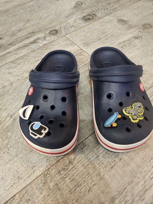 Crocsy unisex przypinki