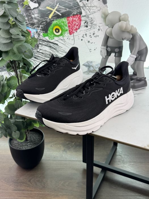 Кросівки Hoka Arahi 8 46 розмір Е15521