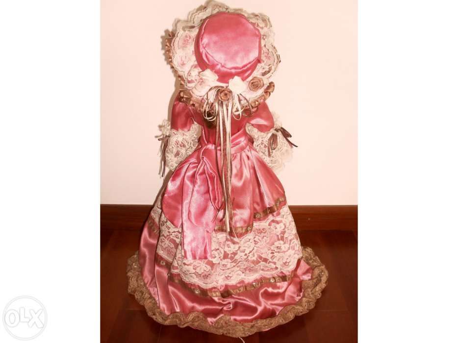 Boneca de porcelana