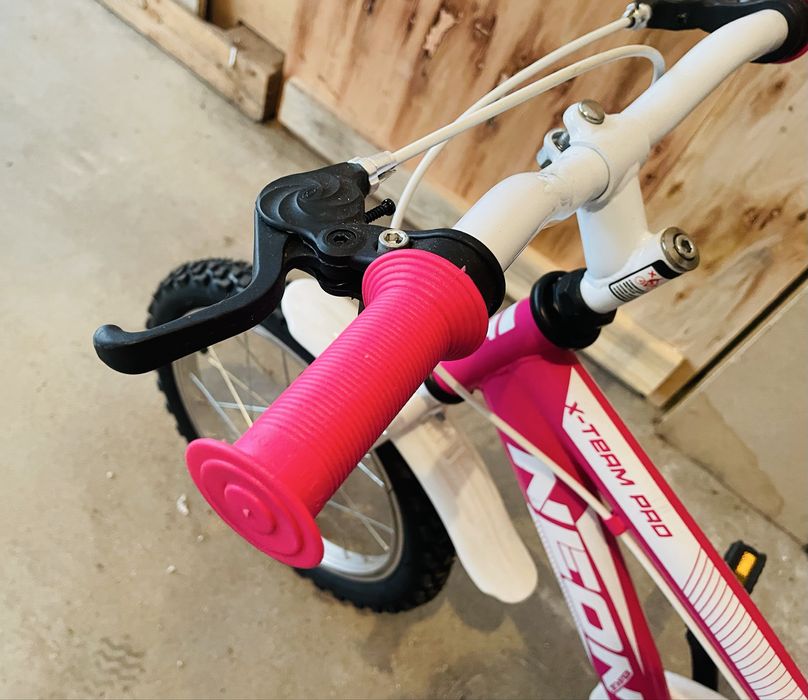 Bicicleta criança 16” (como Nova)