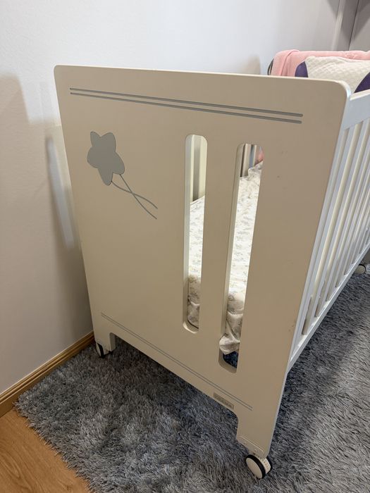 Berço + comoda bebe impecáveis