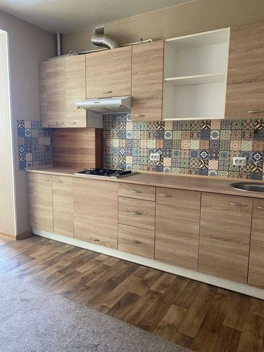 Здається в оренду 1к вул.Зарічанська 52 кв.м.