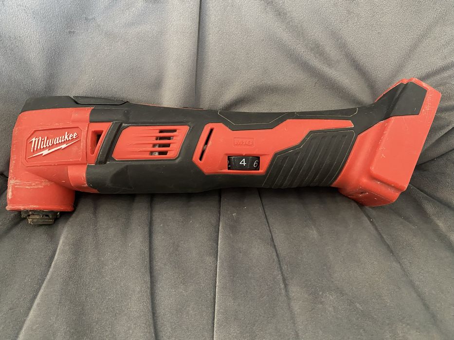 Milwaukee M18 BMT narzędzie wielofunkcyjne  z 2024 roku.