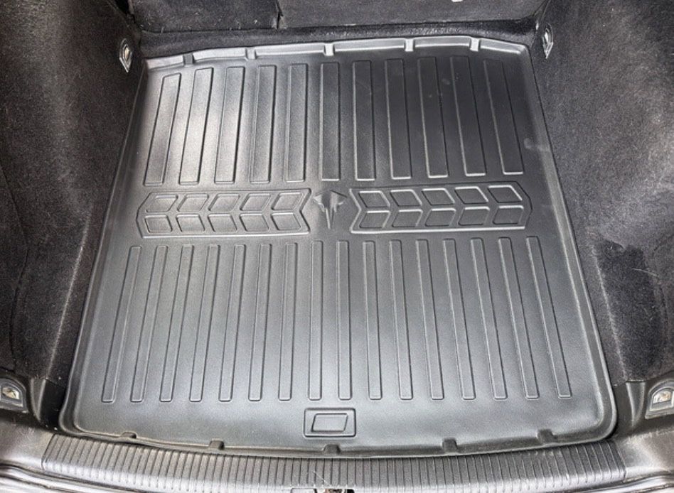 На УСІ МАРКИ АВТО! Коврики в салон та багажник з високими бортиками!3Д