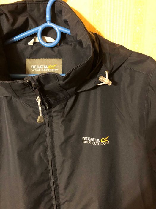 Куртка дощовик regatta в стані нової