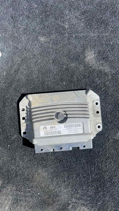 Мозги блок керування двигуном ЕБУ renault megane3 237100131