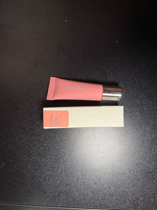 Haus Labs Hy-Power Pigment Paint / Le Monster Lip Crayon декоративна косметика