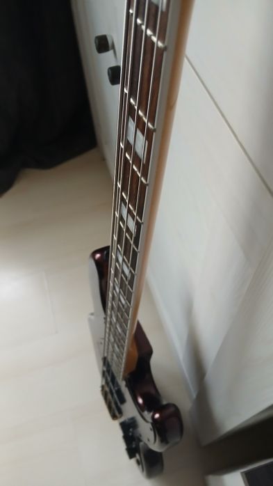 Sprzedam Gitare Basową