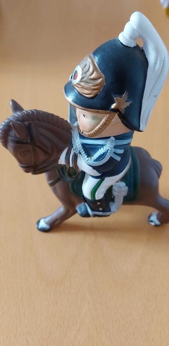 Estatueta de soldado da GNR a cavalo