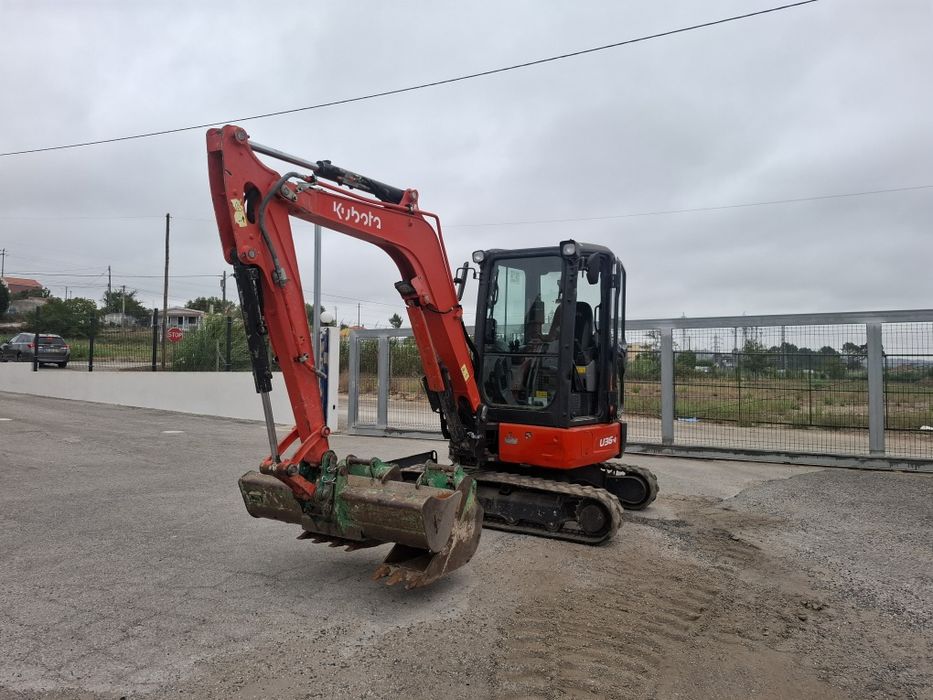 Mini giratória kubota U36 4