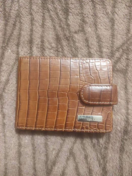 Кошелек,  портмоне.