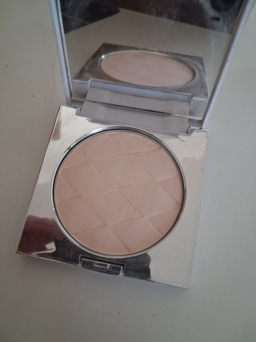 Puder mineralny Dr Irena Eris