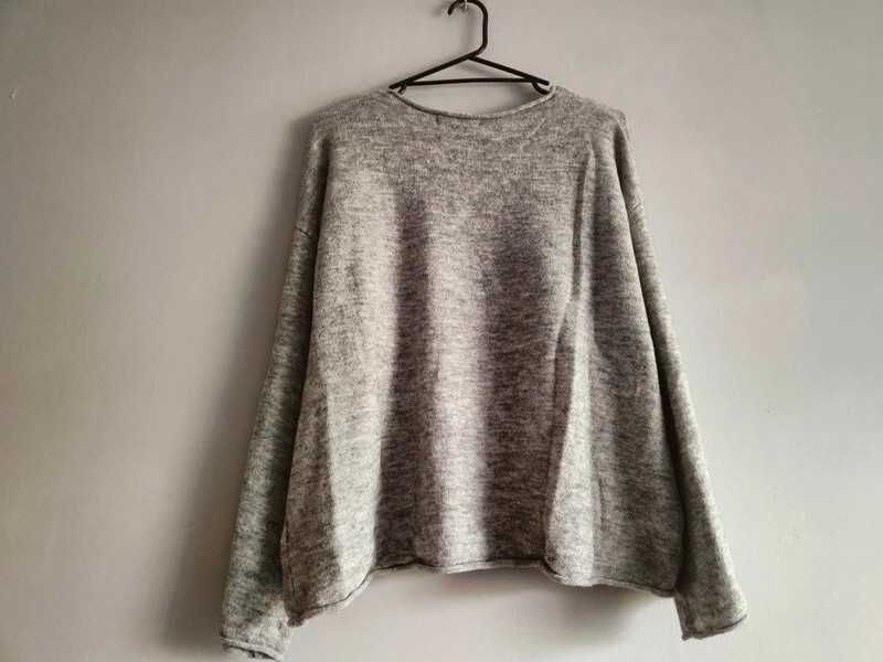 szary gruby sweter z rozszerzanymi rękawami H&M oversize