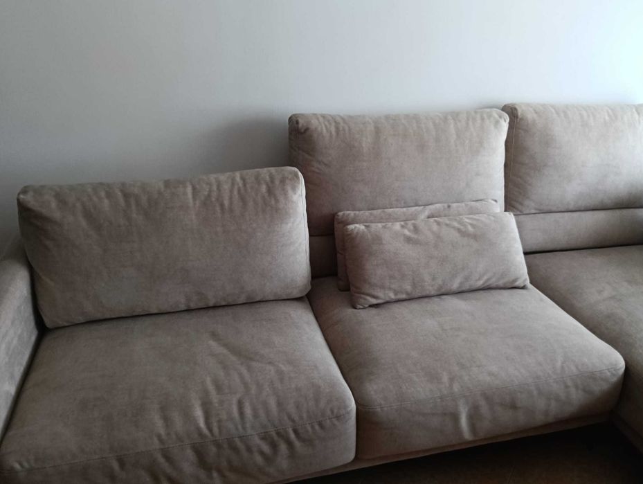 Sofá e móvel de sala semi-novo