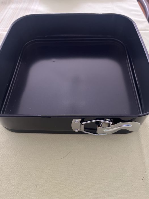 Forma bolos quadrada 26x26 fundo amovivel