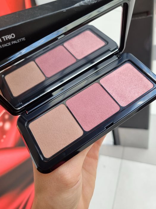 Палетка румян і бронзер Kiko Milano multi finish trio blush & bronzer 02