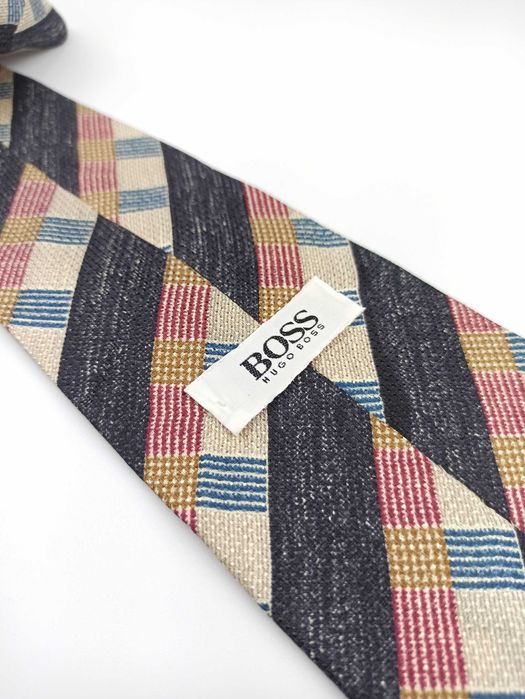 Hugo Boss szary jedwabny krawat w paski ulu52