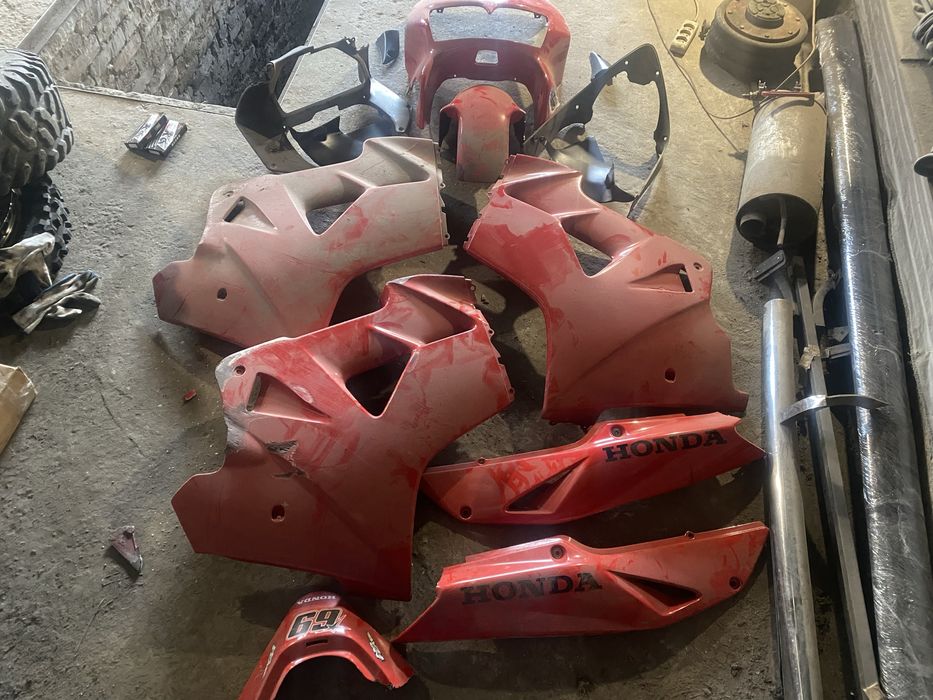 Пластик Honda VFR 800 fi 98+р.