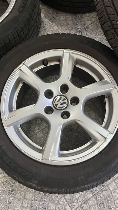 Jantes originais volkswagen Polo – R15 + pneus 195
