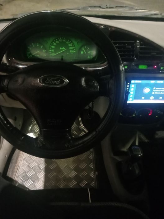 Ford fiesta ghia 1.25i  75cv 1999