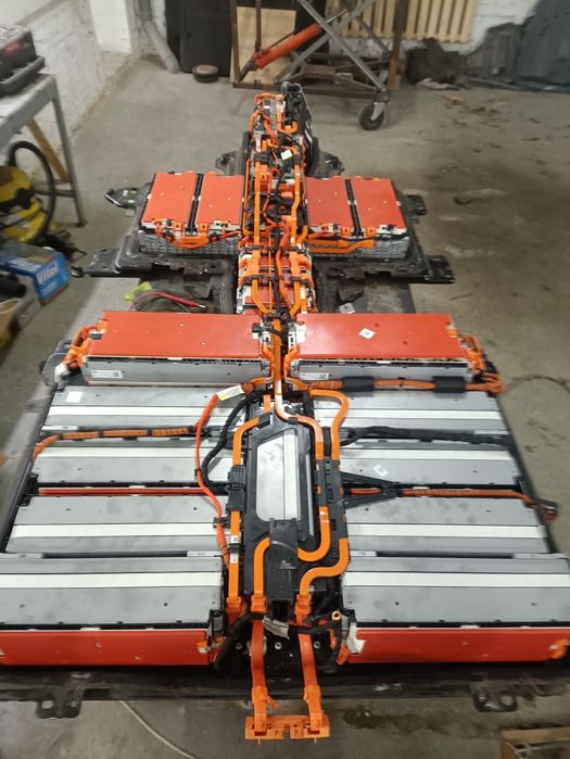 Ремонт батареї та мотора e-Golf — поверніть авто до життя