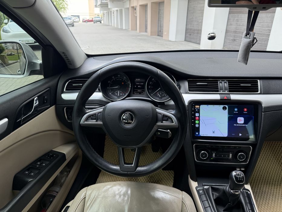 Продам Skoda Superb 2012 год
