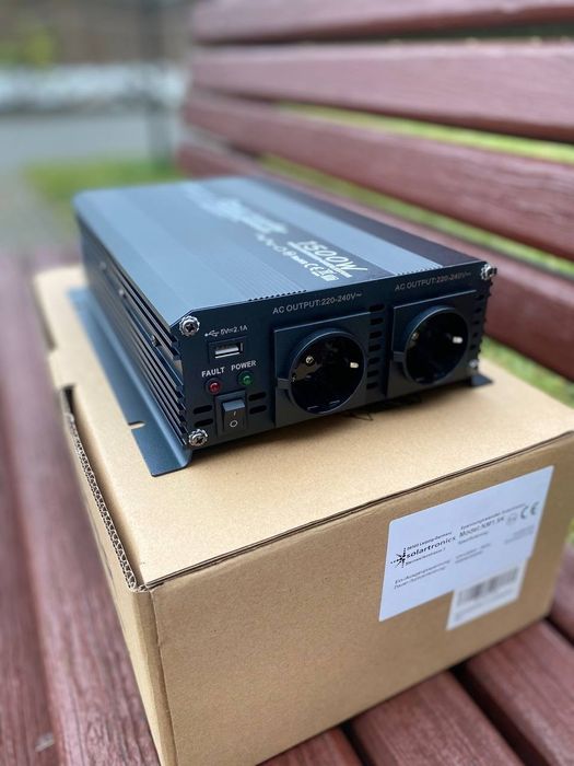 Інвертор автомобільний