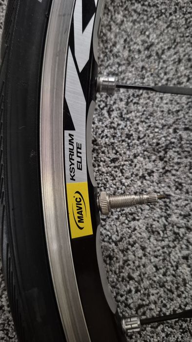 Komplet kół szosowych mavic aksium ksyrium