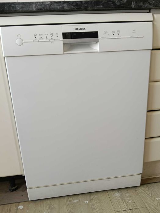 Máquina de Lavar Loiça Siemens (60cm) - Excelente Estado